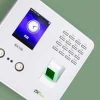 辦公室智能化升級優(yōu)選 熵基xface320動(dòng)態(tài)人臉識別門禁考勤一體機(jī)